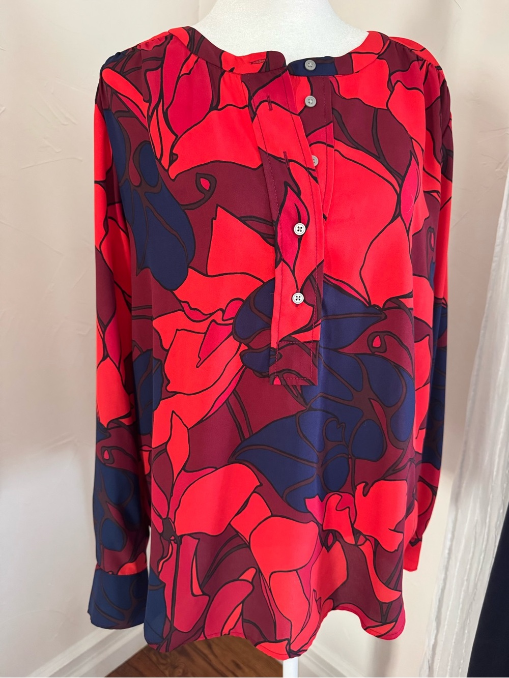 Red and Navy Abstract Floral Button-Front Shirt